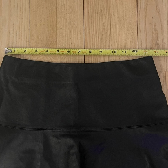 Genuine leather Vince skater skirt - Picture 4 of 5